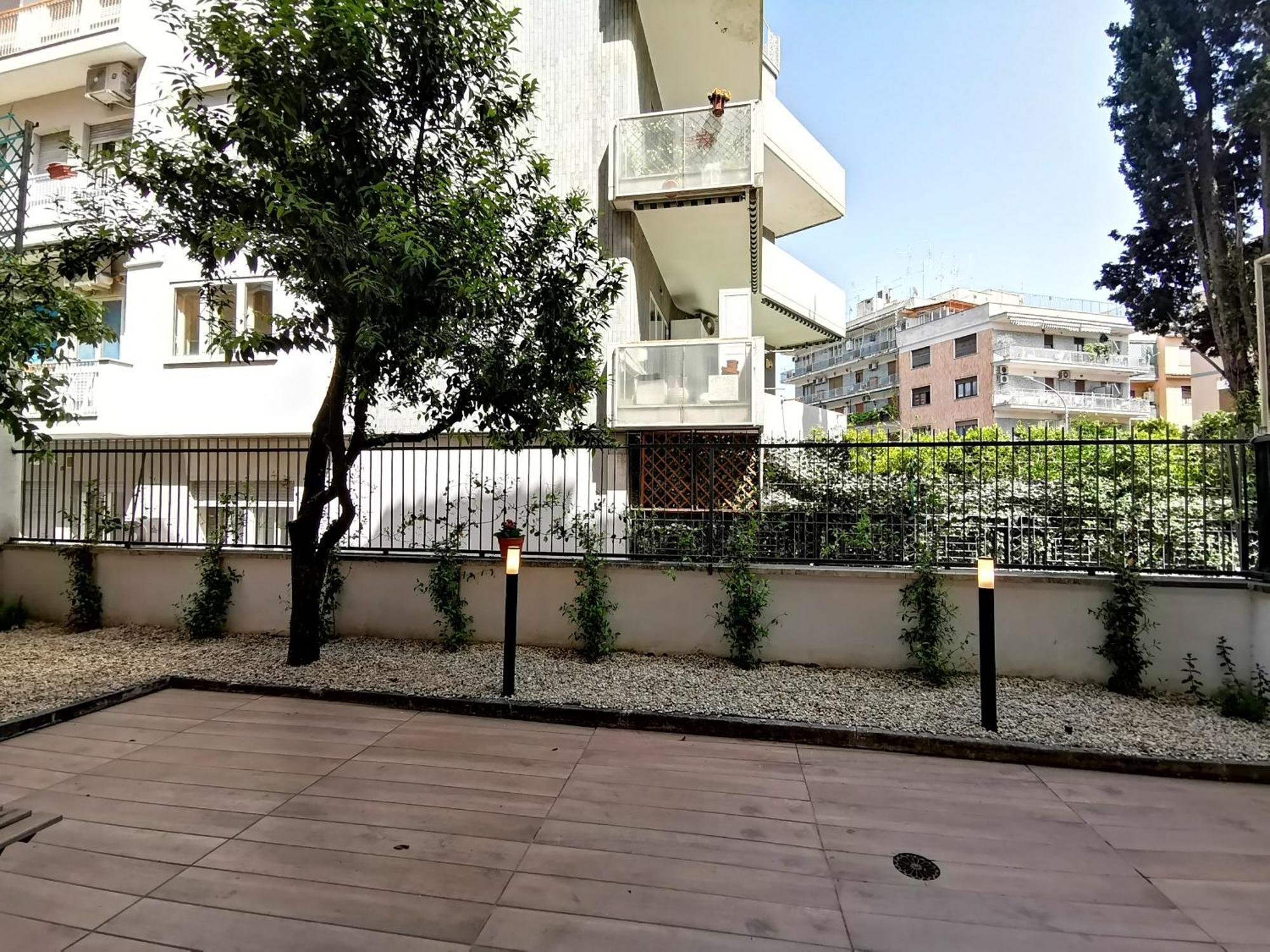 Cozy San Pietro Apartment Rome Luaran gambar
